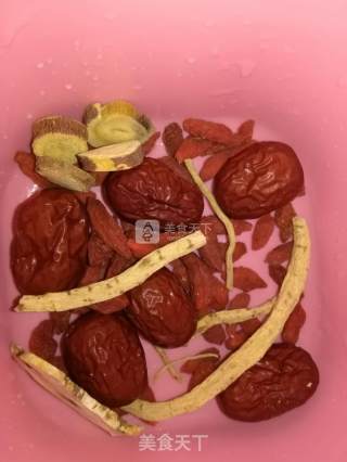 花雕醉虾新吃的做法步骤：2