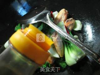 青菜烧中翅的做法步骤：6