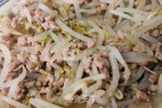 豆芽春卷的做法步骤：9