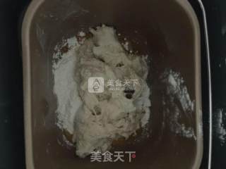 猫猫肉松挤挤包的做法步骤：2