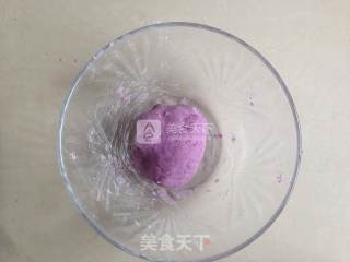 芝麻紫薯球的做法步骤：6