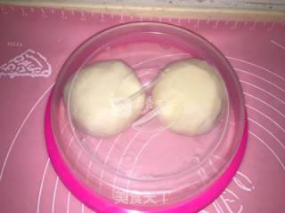 莲蓉蛋黄月饼的做法步骤：3