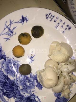 莲蓉蛋黄月饼的做法步骤：4