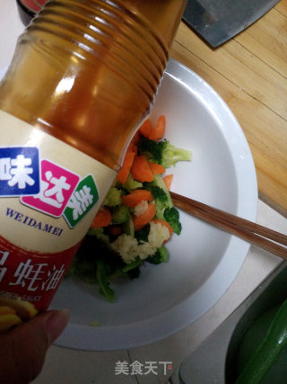 凉拌西兰花的做法步骤：5