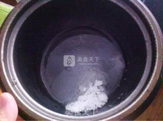 小猪果冻慕斯杯的做法步骤：1