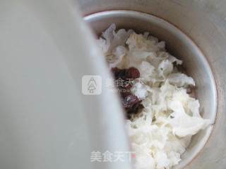 桂圆银耳的做法步骤：4