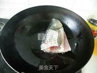 鱼头炖豆腐的做法步骤：3