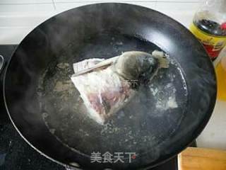 鱼头炖豆腐的做法步骤：4