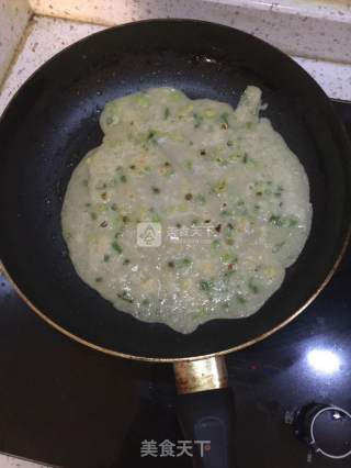 葱油饼的做法步骤：2