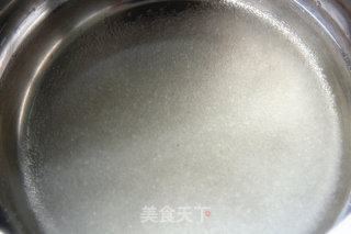 深受大众们喜爱的一道甜品---杨枝甘露的做法步骤：3