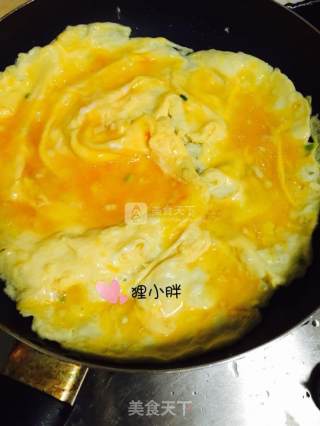 脆哨炒鸡蛋的做法步骤：3