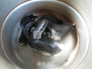 山药乌鸡汤的做法步骤：2
