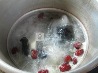 山药乌鸡汤的做法步骤：7