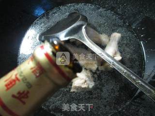 咖喱鸡翅根煮粉丝的做法步骤：4