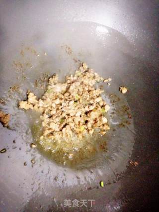 咸蛋烩嫩豆腐的做法步骤：3