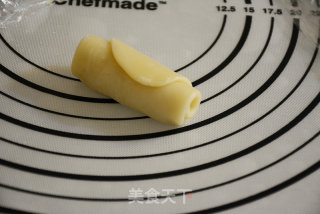 蛋黄酥的做法步骤：10