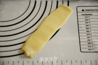 蛋黄酥的做法步骤：12