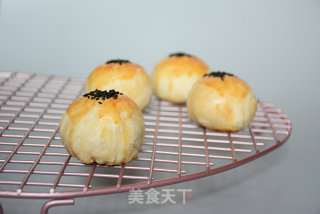 蛋黄酥的做法步骤：16