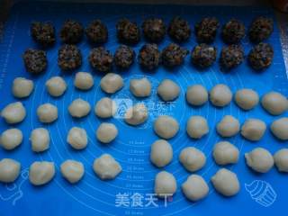 传统酥皮五仁月饼的做法步骤：6