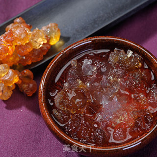 木瓜炖牛奶雪燕桃胶羹的做法步骤：2