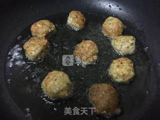 炸肉圆子的做法步骤：6
