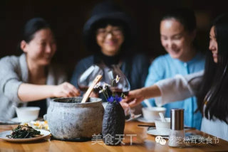 最正宗的墨脱石锅 松茸炖鸡的做法步骤：3