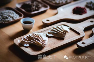 最正宗的墨脱石锅 松茸炖鸡的做法步骤：5