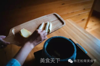 最正宗的墨脱石锅 松茸炖鸡的做法步骤：13
