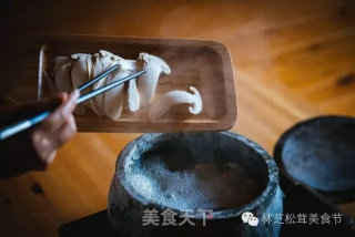 最正宗的墨脱石锅 松茸炖鸡的做法步骤：17