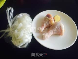 鸡汤河粉的做法步骤：1