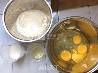 海绵蛋糕的做法步骤：1