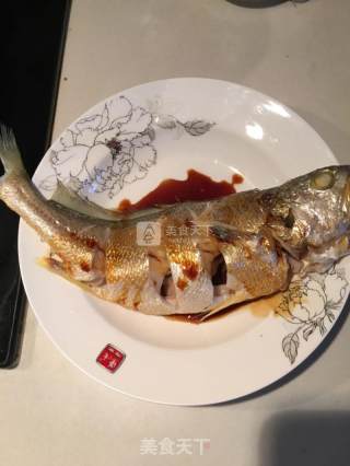 清蒸黄花鱼的做法步骤：2