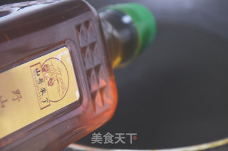 围山公社浏阳菜：茶油焖杂菌的做法步骤：2