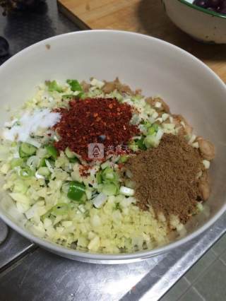 茄子青椒大包的做法步骤：4