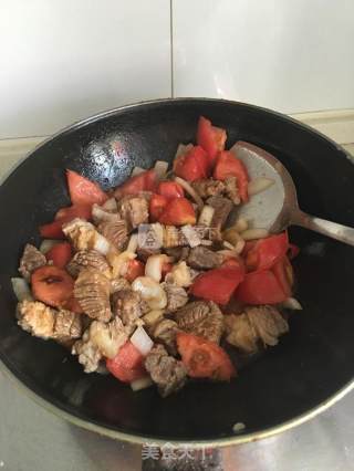 番茄牛腩的做法步骤：7