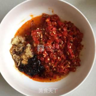 剁椒鱼头的做法步骤：3