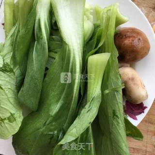 玉米面条的做法步骤：2