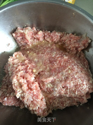 鳜鱼鲜肉小馄饨--熊孩子的早餐的做法步骤：12