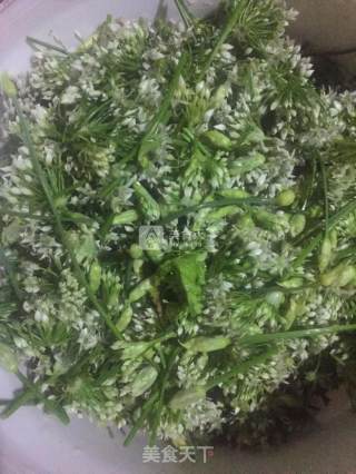 韭菜花的做法步骤：1