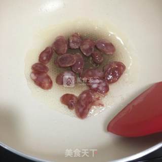 荷兰豆炒腊肠的做法步骤：2