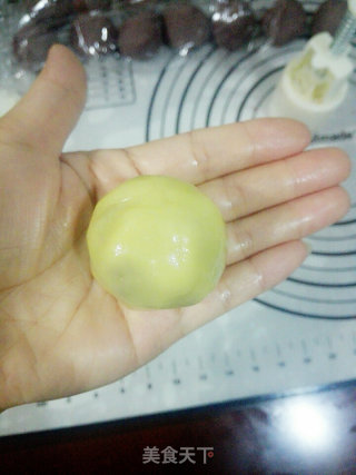 广式豆沙月饼的做法步骤：18