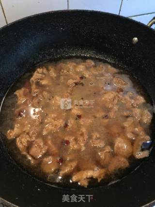 啫喱牛腩煲！的做法步骤：2