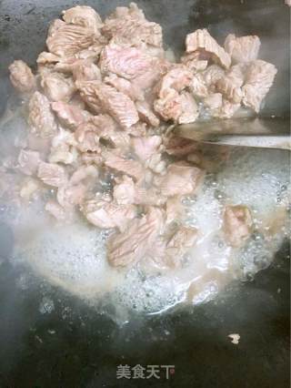 红烧牛肉的做法步骤：4