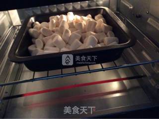 自制翻糖膏的做法步骤：1