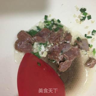 平菇炒肉片的做法步骤：3