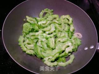 牛肉苦瓜的做法步骤：5