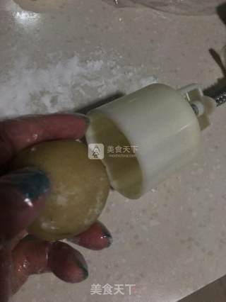 广式藤椒牛肉月饼的做法步骤：14