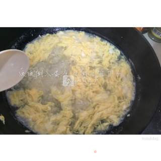 米酒蛋花汤的做法步骤：3