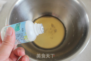 好吃的金沙奶黄广式月饼的做法步骤：2