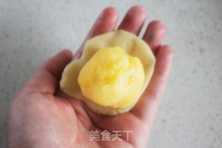 好吃的金沙奶黄广式月饼的做法步骤：16